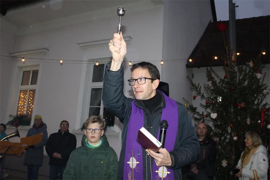 Gelungene Premiere für Piringsdorfer Adventmarkt