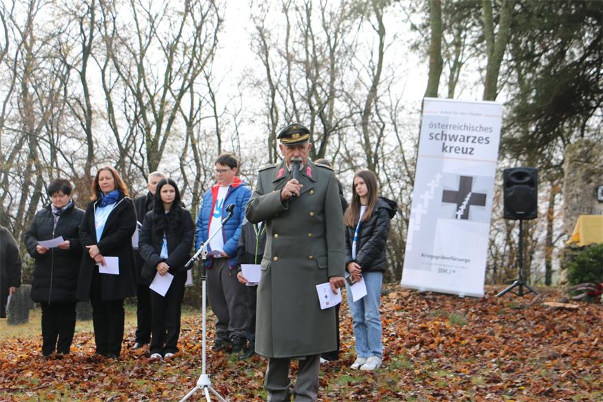 Gedenkveranstaltung beim Friedhof aus dem Ersten Weltkrieg