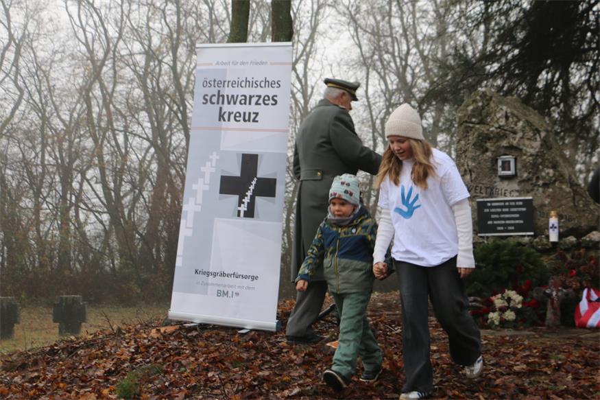 Gedenkveranstaltung beim Friedhof aus dem Ersten Weltkrieg