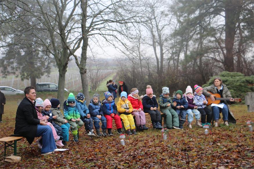 Gedenkveranstaltung beim Friedhof aus dem Ersten Weltkrieg