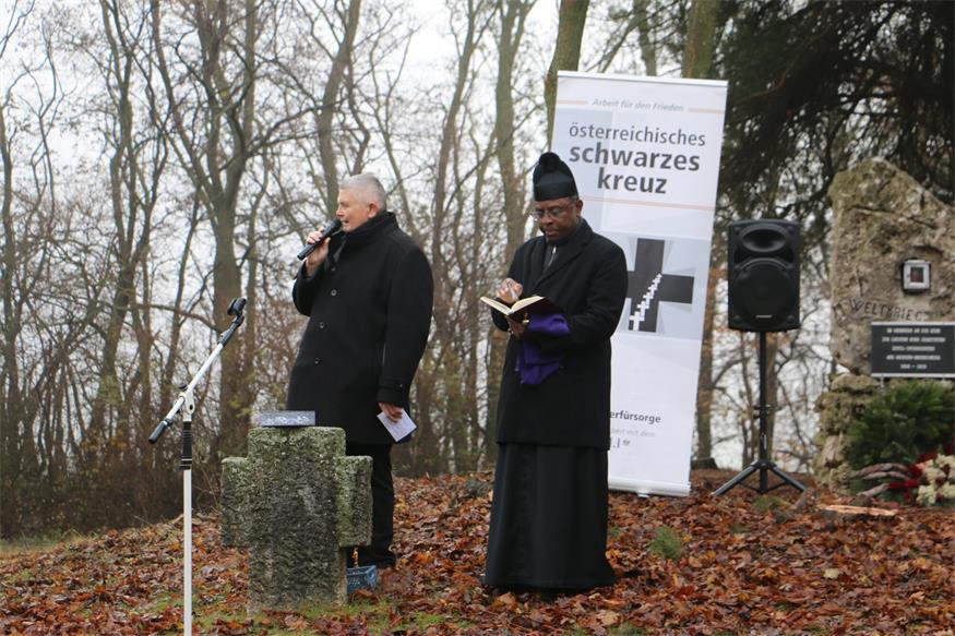 Gedenkveranstaltung beim Friedhof aus dem Ersten Weltkrieg