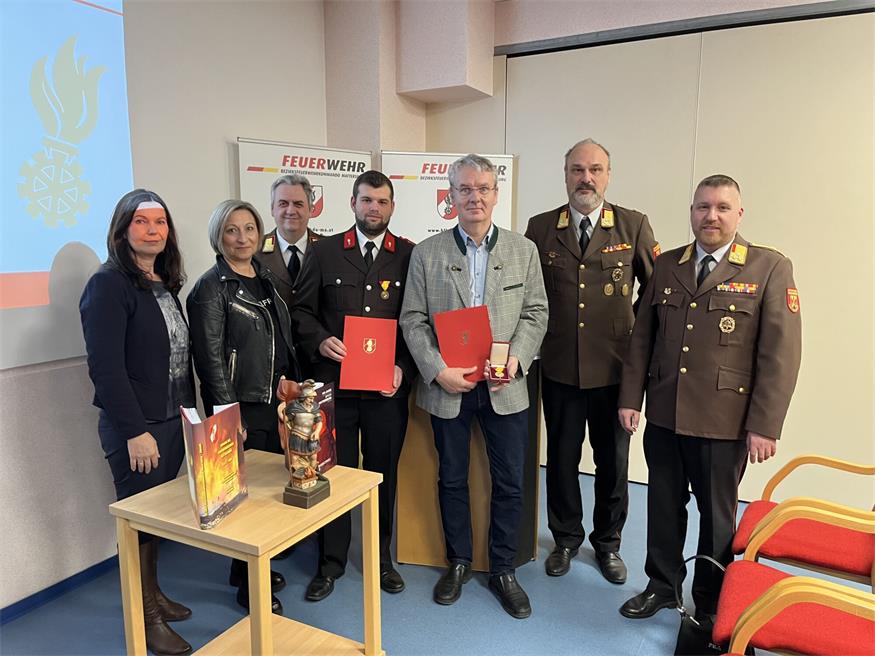 Bezirksfeuerwehr Mattersburg lud zur Buchpräsentation