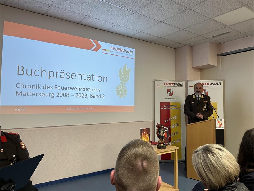 Bezirksfeuerwehr Mattersburg lud zur Buchpräsentation