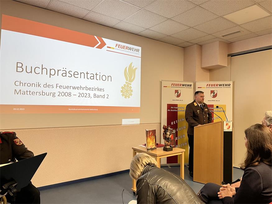 Bezirksfeuerwehr Mattersburg lud zur Buchpräsentation