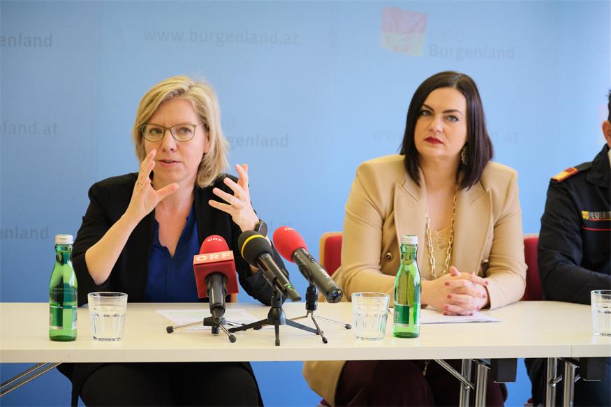 Brandschutzübung im Schilfgürtel: 200 Hektar werden gezielt abgebrannt