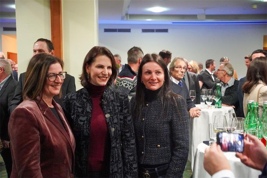 Bezirk Neusiedl: ÖVP Neujahrsempfang mit Ministerin Edtstadler