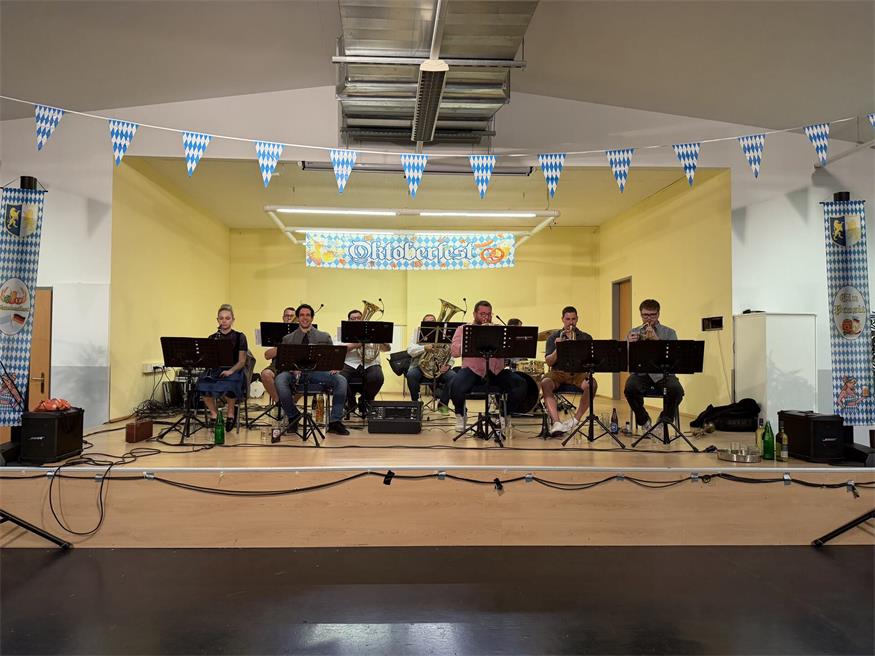 Beste Stimmung beim Lackendorfer Oktoberfest