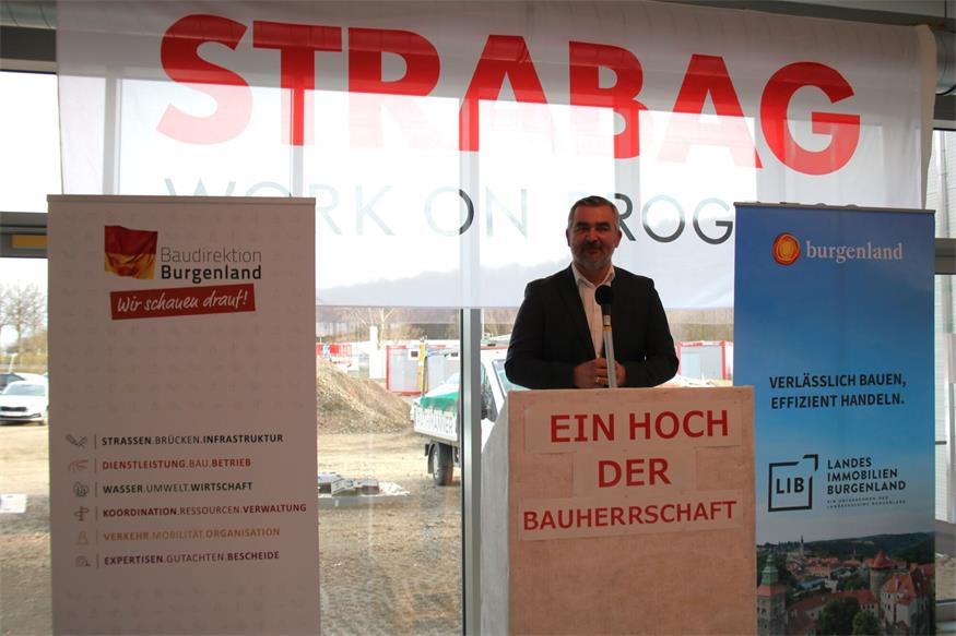 Baudirektion Burgenland-Stützpunkt feierte Dachgleiche in Stoob