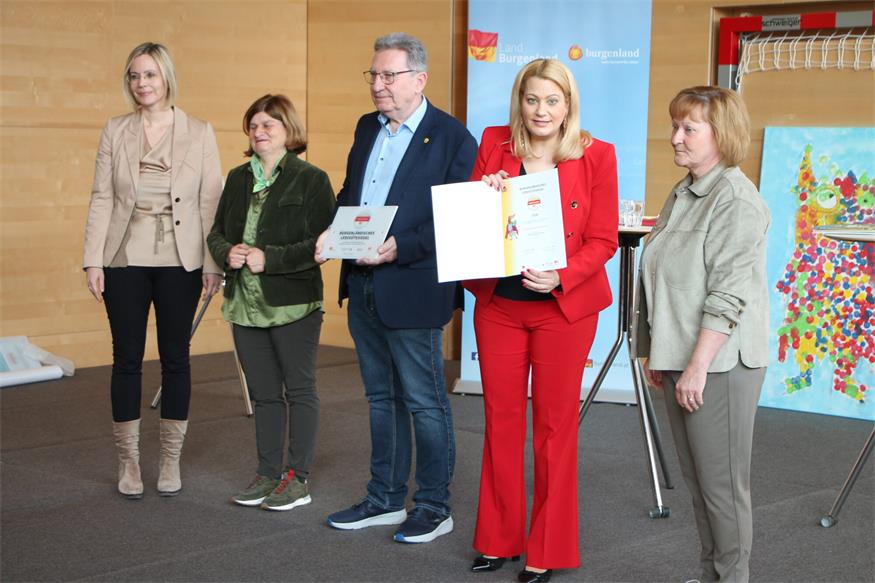 VS Nickelsdorf ist erste Schule des Burgenlandes mit Lesegütesiegel