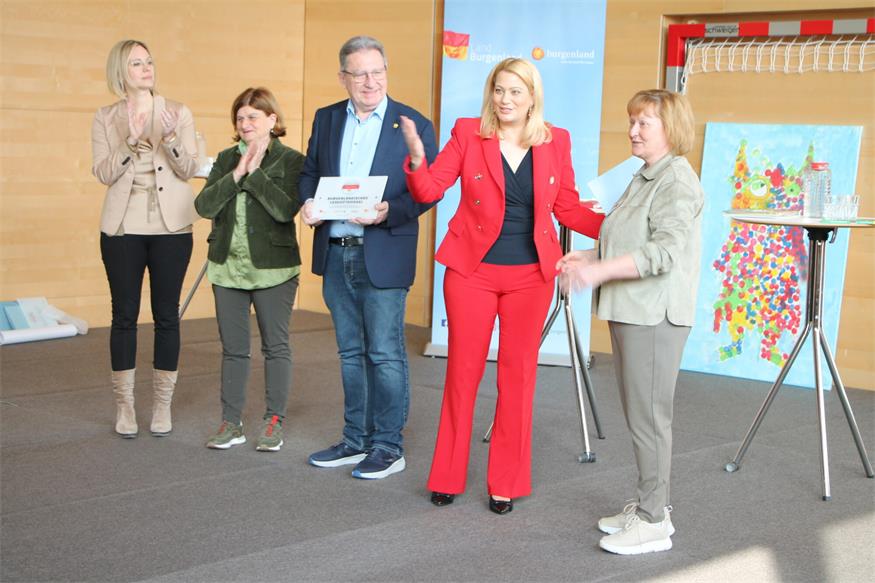 VS Nickelsdorf ist erste Schule des Burgenlandes mit Lesegütesiegel