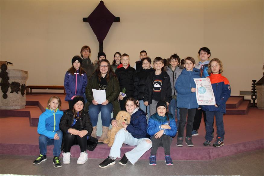 Volksschulkinder auf „Vorlese-Tour“ durch Pilgersdorf und Unterrabnitz