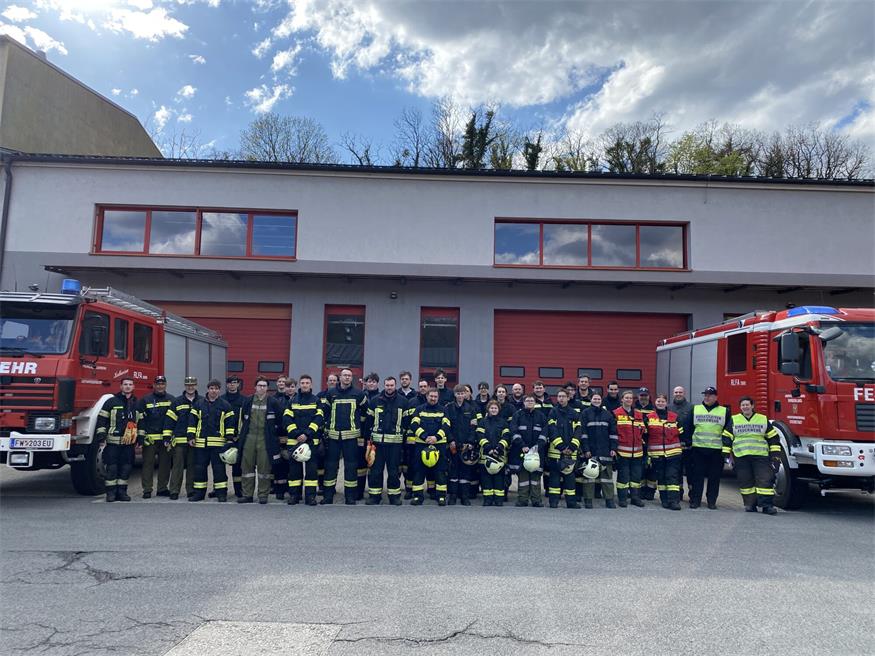 Erfolgreicher Praxistag für Neo-Floriani an Feuerwehrschule Eisenstadt