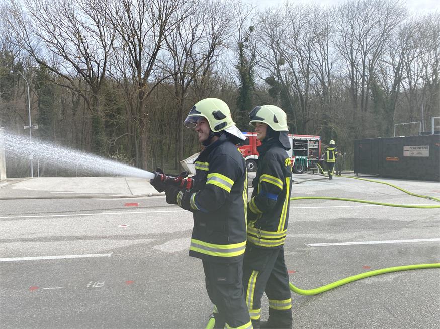 Erfolgreicher Praxistag für Neo-Floriani an Feuerwehrschule Eisenstadt