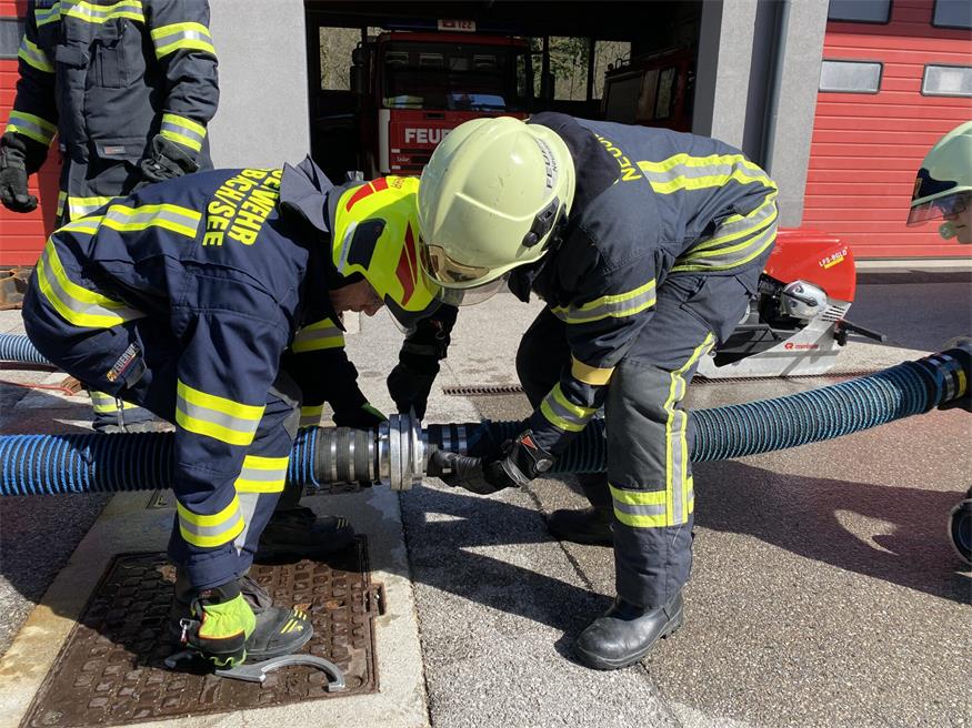 Erfolgreicher Praxistag für Neo-Floriani an Feuerwehrschule Eisenstadt