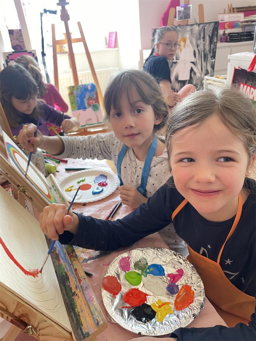 „kids4art“: Künstlerisch durch die Osterzeit