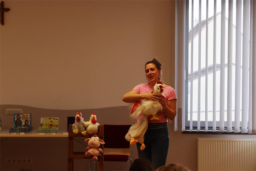 „Hühnertheater“ mit Sabine Rabel in Weingraben