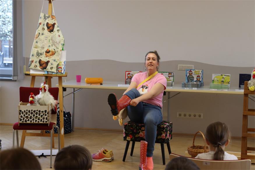 „Hühnertheater“ mit Sabine Rabel in Weingraben