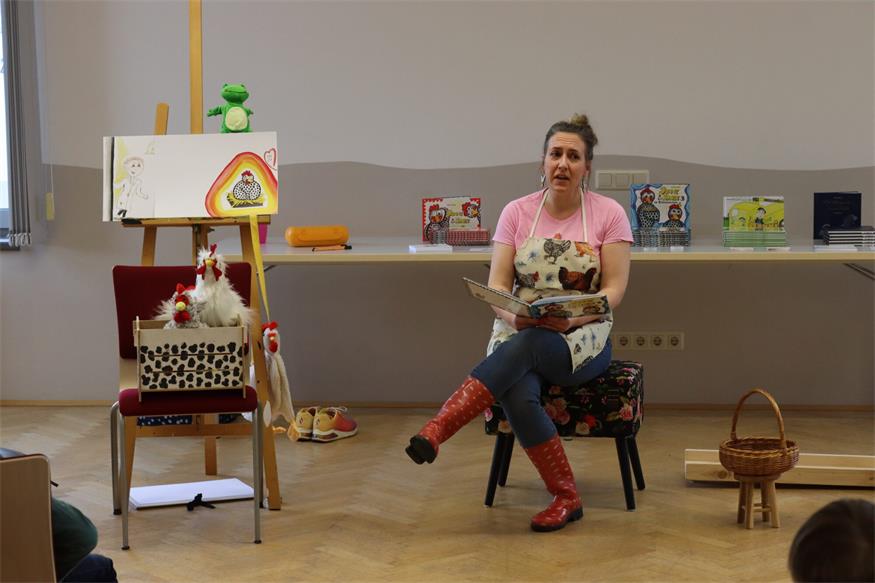 „Hühnertheater“ mit Sabine Rabel in Weingraben