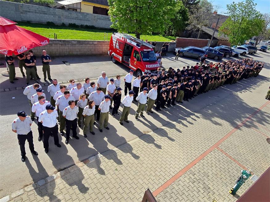 300 junge Florianis aus dem Neusiedler Bezirk beim Wissenstest