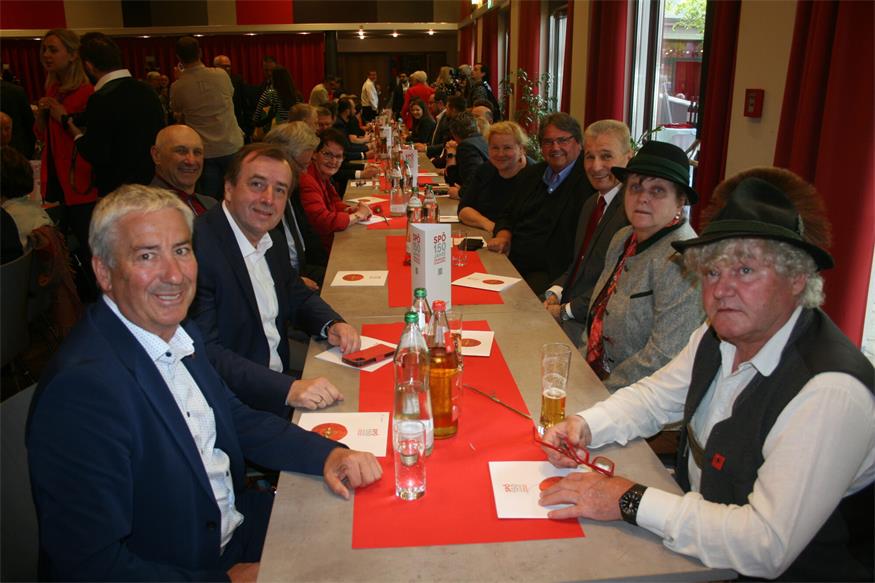 Die SPÖ-Prominenz feierte in Neudörfl mit eindringlichen Reden