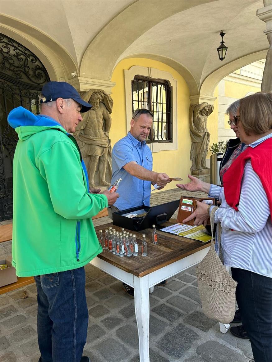 Kittsee lud zum Marillenwandertag