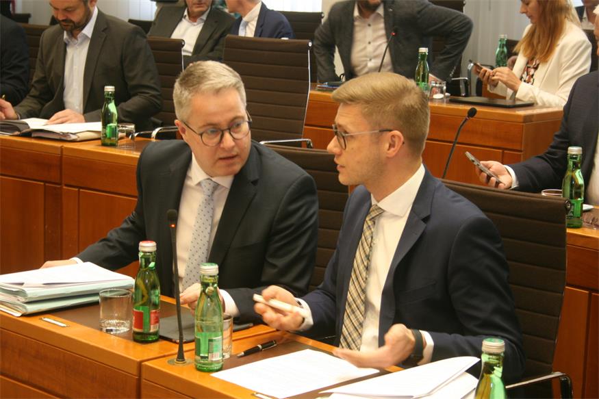 Landtag: Privatuni-Ankündigung und Fragen zu den Finanzen