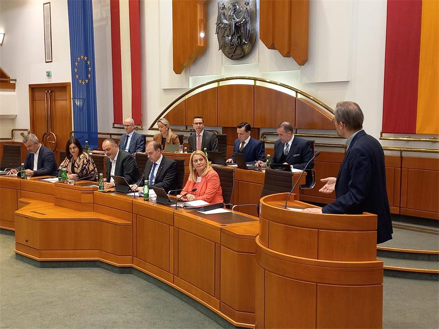 Landtag: Privatuni-Ankündigung und Fragen zu den Finanzen