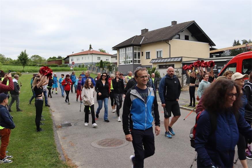 Laufen und gehen für guten Zweck in Draßmarkt