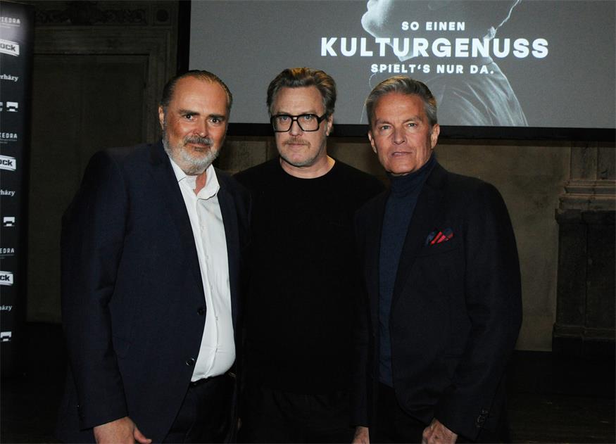 Promi-Treffen zur Premiere: „So einen Kulturgenuss spielt’s nur da!“
