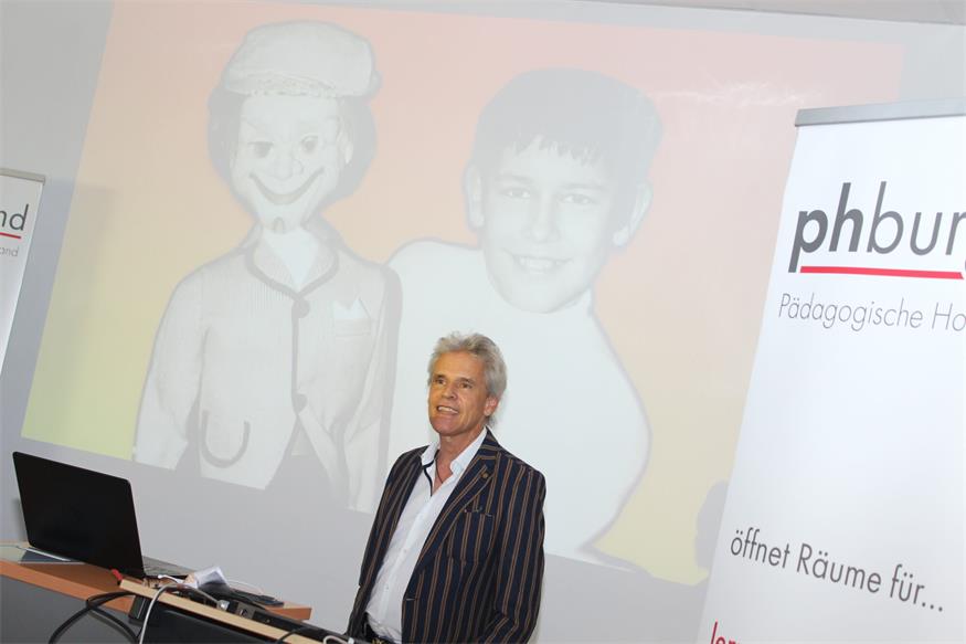 Starautor Thomas Brezina inspirierte Pädagoginnen und Studierende