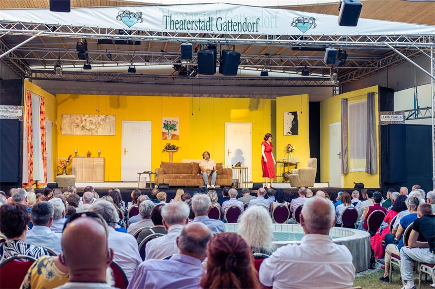 Theaterstadl Gattendorf feiert 25 Jahre mit ausverkaufter Premiere