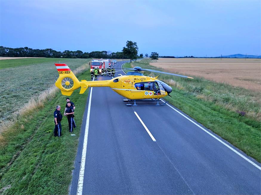 Gegen Baum geprallt: 26-Jähriger starb bei Verkehrsunfall auf B10