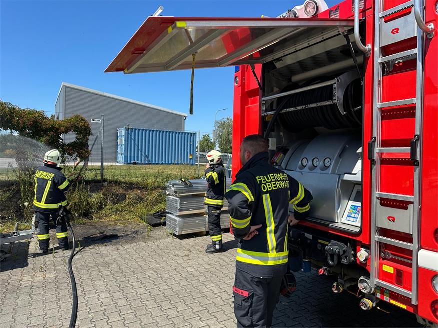 Passanten löschen Entstehungsbrand