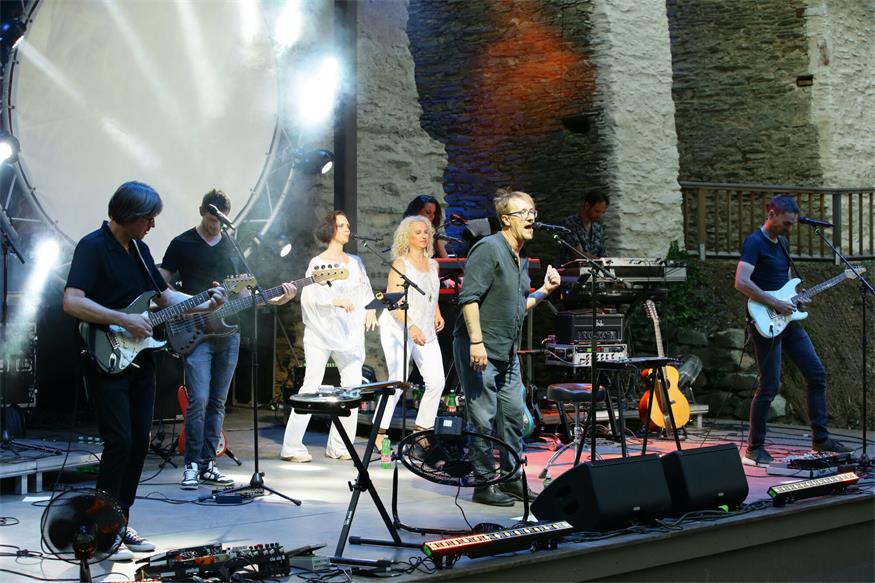 Musik, Stimmung und eine volle Burgarena