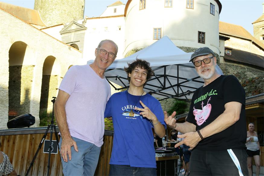 Musik, Stimmung und eine volle Burgarena