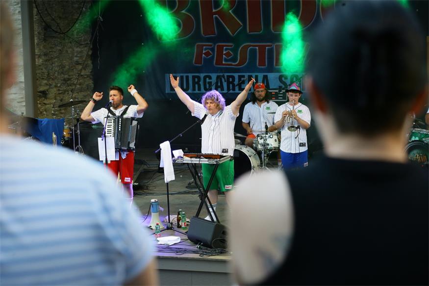 Musik, Stimmung und eine volle Burgarena