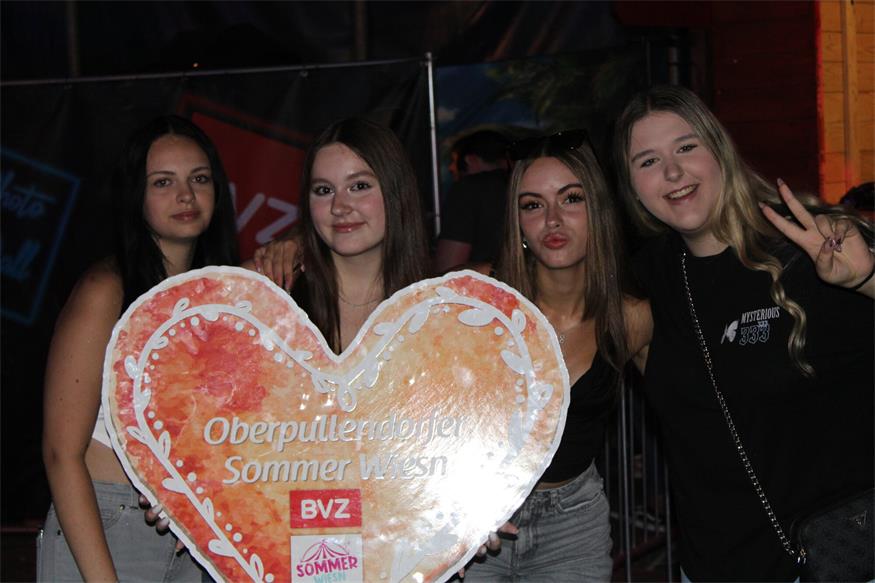 Sommer Wiesn: DJ „KXXMA“ und Co. ließen Party-Herzen höher schlagen