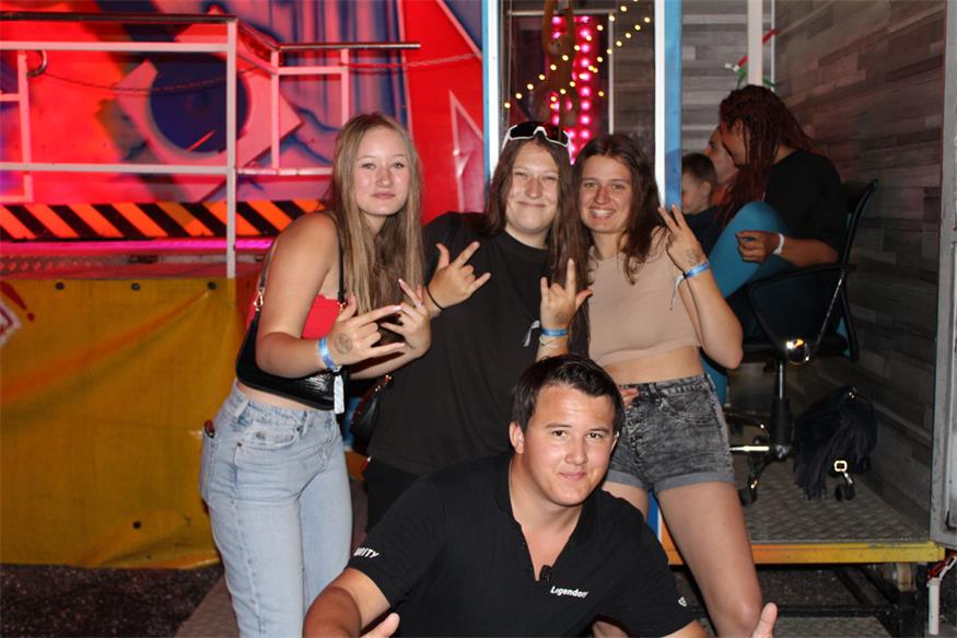 Sommer Wiesn: DJ „KXXMA“ und Co. ließen Party-Herzen höher schlagen