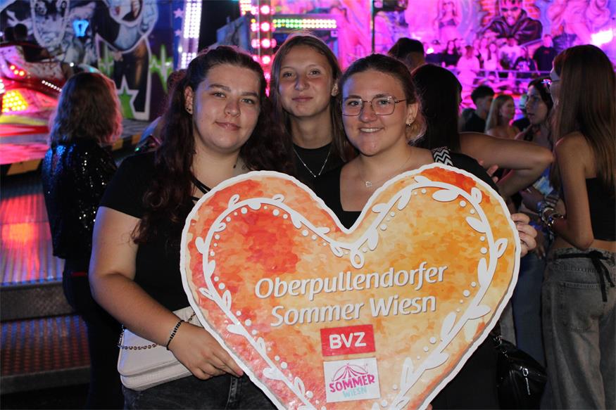 Sommer Wiesn: DJ „KXXMA“ und Co. ließen Party-Herzen höher schlagen