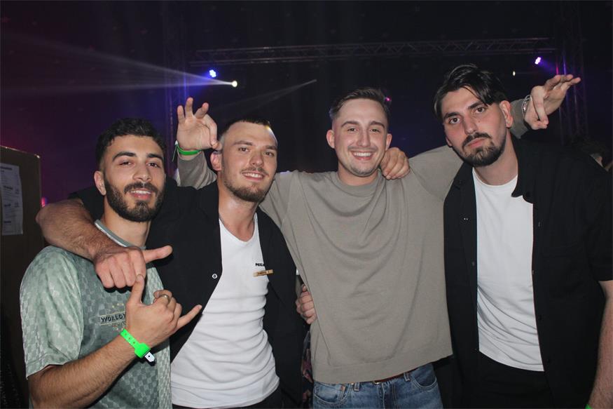 Sommer Wiesn: DJ „KXXMA“ und Co. ließen Party-Herzen höher schlagen