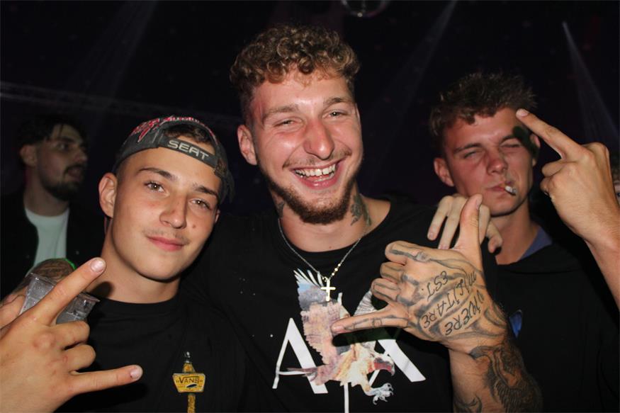 Sommer Wiesn: DJ „KXXMA“ und Co. ließen Party-Herzen höher schlagen