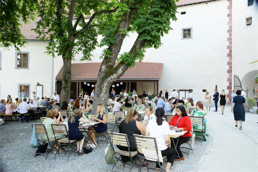 Burg Schlaining als globaler Treffpunkt
