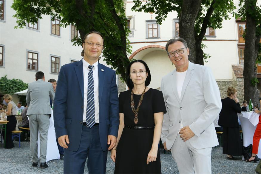 Burg Schlaining als globaler Treffpunkt