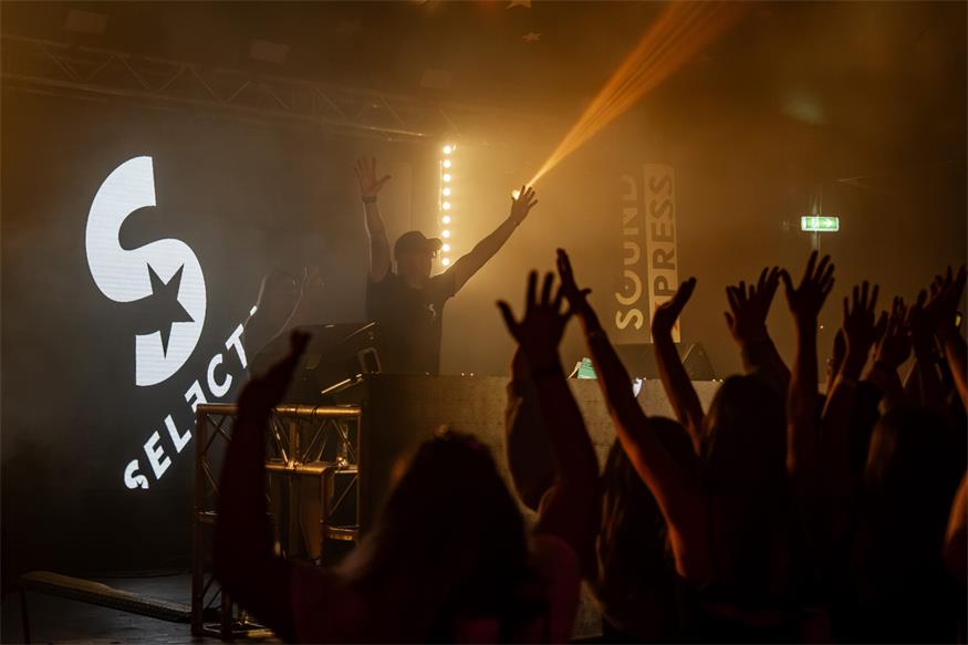 Electro Circus: Oberpullendorfer Sommer Wiesn mutierte zum Mega-Club