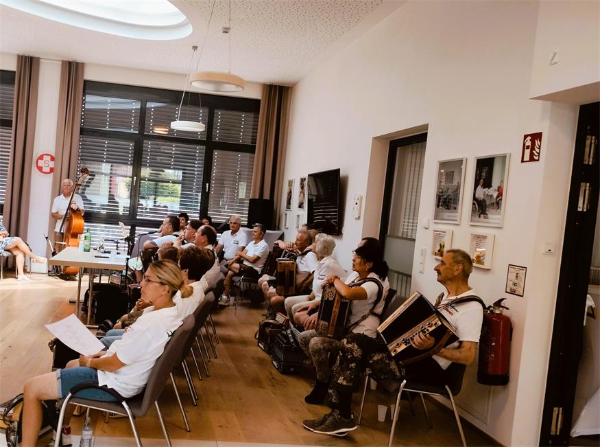 Harmonikaschule Wagner sorgte für strahlende Gesichter