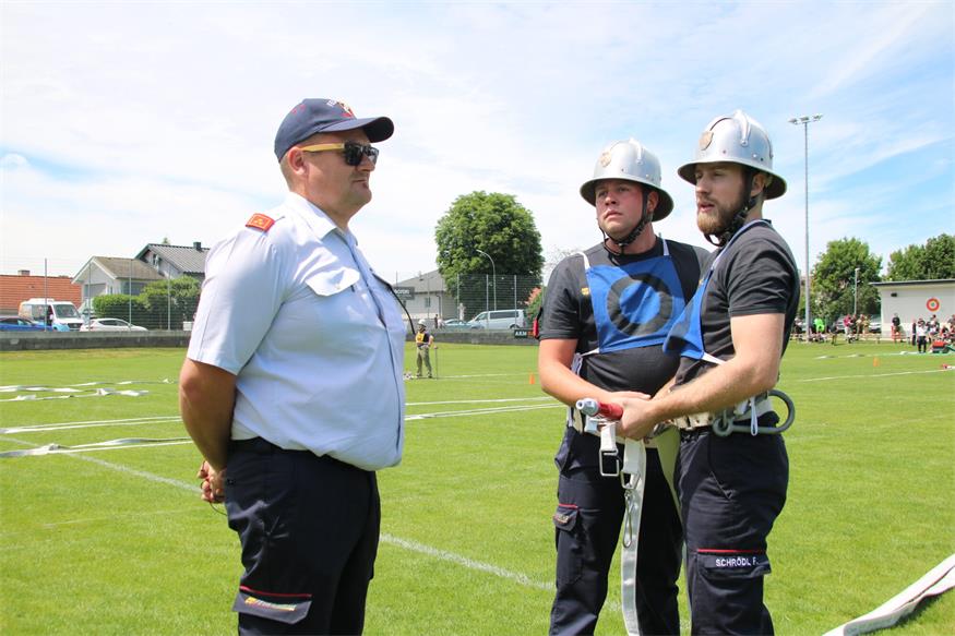 Triple-Sieg und Wanderpokal für Feuerwehr Frankenau