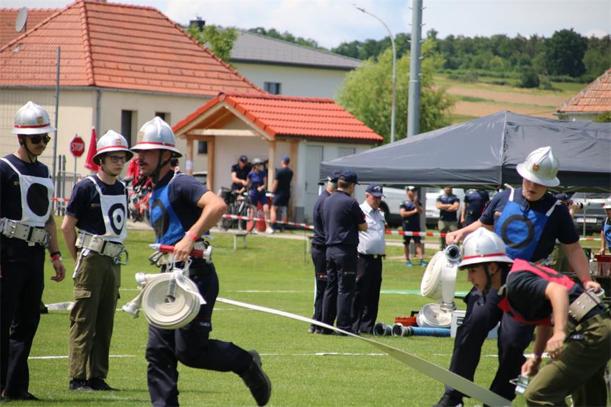 Triple-Sieg und Wanderpokal für Feuerwehr Frankenau
