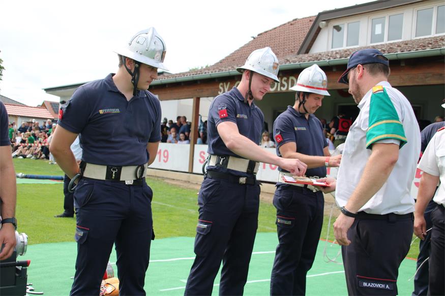 Triple-Sieg und Wanderpokal für Feuerwehr Frankenau