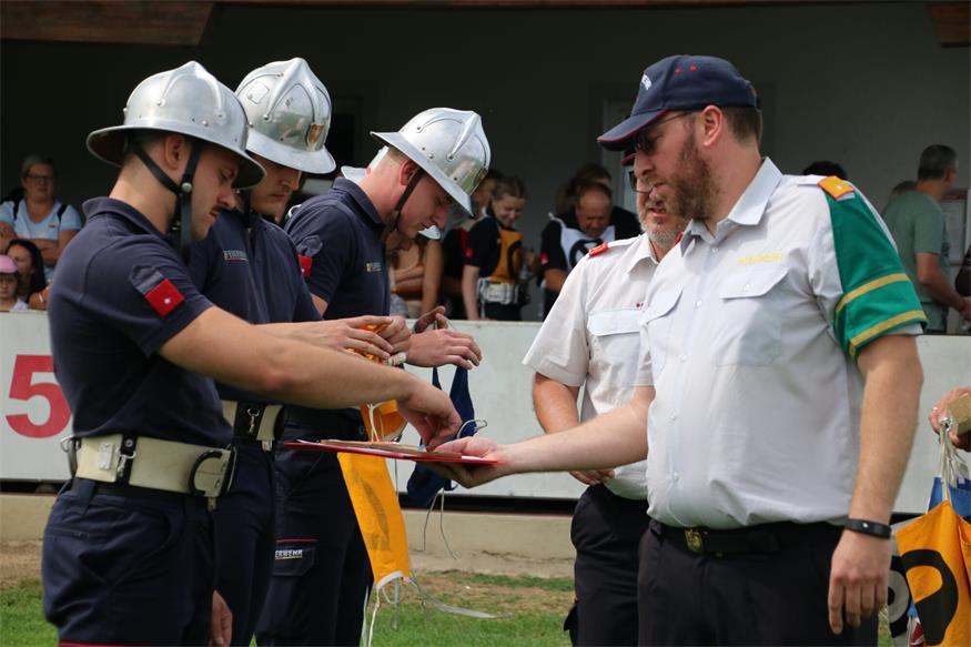 Triple-Sieg und Wanderpokal für Feuerwehr Frankenau