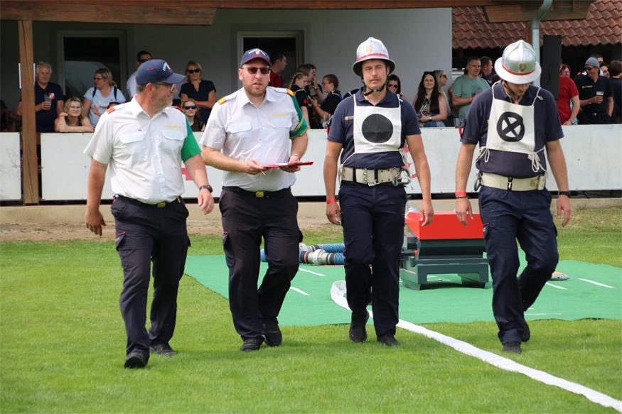 Triple-Sieg und Wanderpokal für Feuerwehr Frankenau
